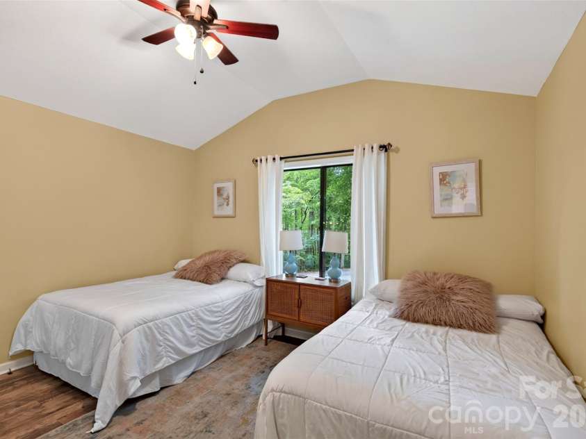 2 Bear Rock Loop Road, Hendersonville, NC 28739.  MLS# CAR4414139, YatesRealty ID 46438. 