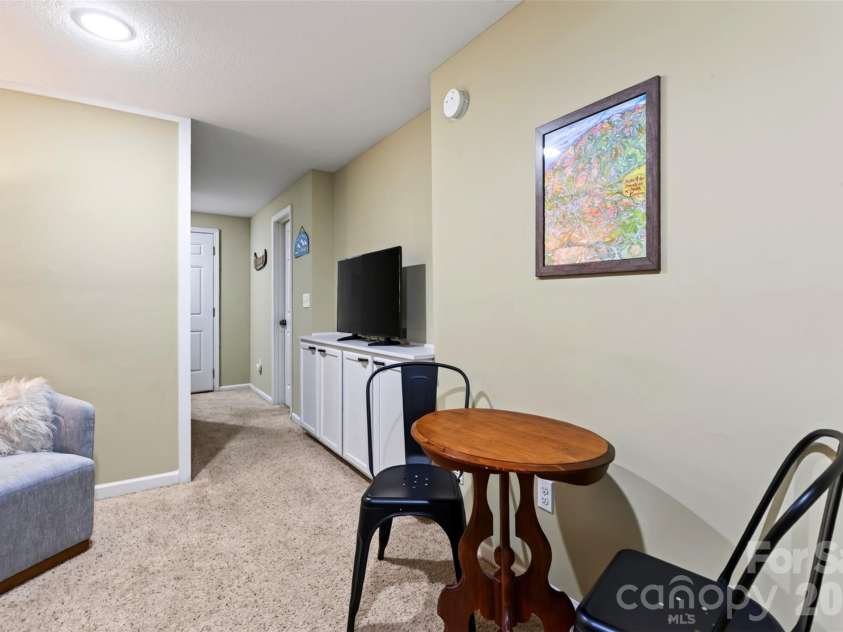 2 Bear Rock Loop Road, Hendersonville, NC 28739.  MLS# CAR4414139, YatesRealty ID 46438. 