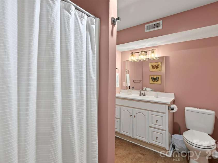 2 Bear Rock Loop Road, Hendersonville, NC 28739.  MLS# CAR4414139, YatesRealty ID 46438. 