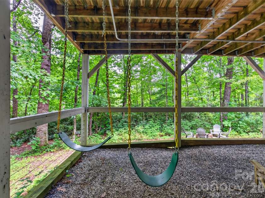 2 Bear Rock Loop Road, Hendersonville, NC 28739.  MLS# CAR4414139, YatesRealty ID 46438. 