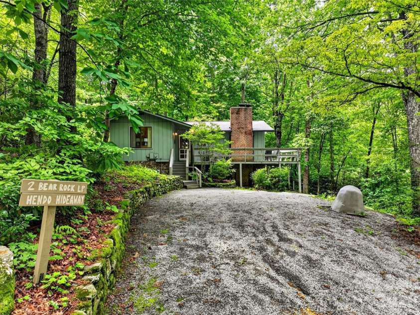 2 Bear Rock Loop Road, Hendersonville, NC 28739.  MLS# CAR4414139, YatesRealty ID 46438. 