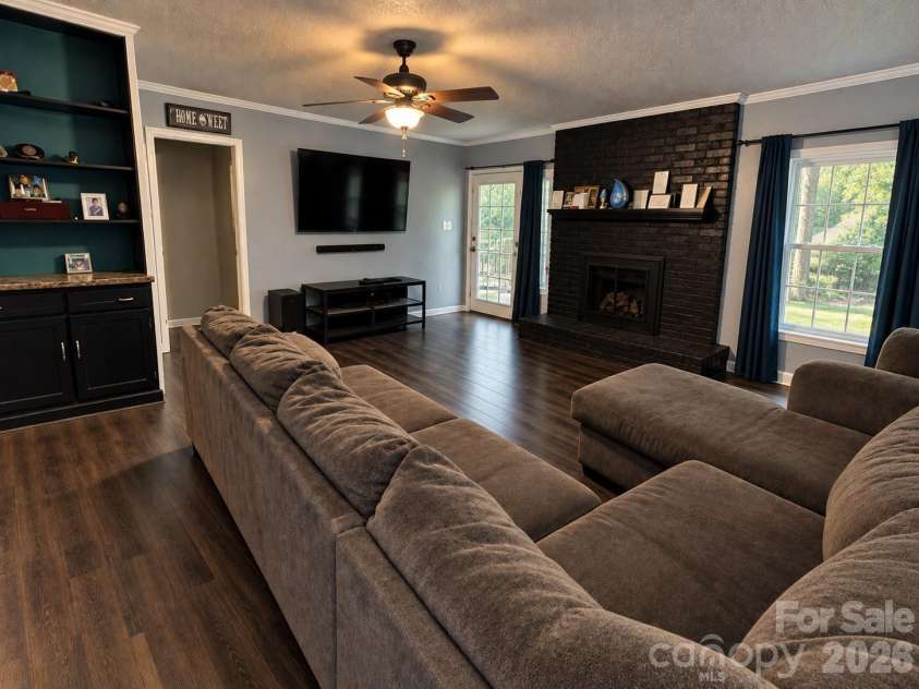 9 Fleetwood Drive, Concord, NC 28027.  MLS# CAR4412822, YatesRealty ID 46439. 