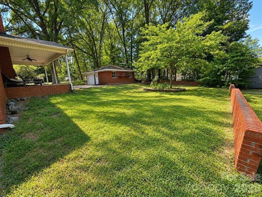 9 Fleetwood Drive, Concord, NC 28027.  MLS# CAR4412822, YatesRealty ID 46439. 