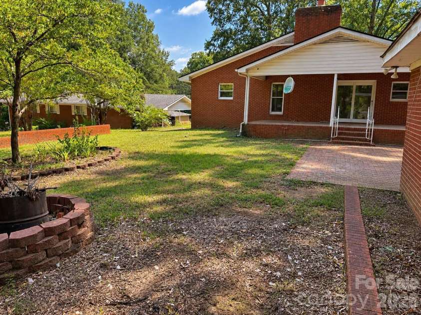 9 Fleetwood Drive, Concord, NC 28027.  MLS# CAR4412822, YatesRealty ID 46439. 