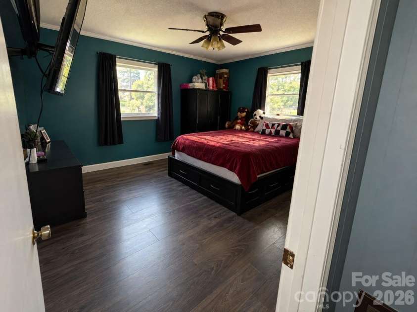 9 Fleetwood Drive, Concord, NC 28027.  MLS# CAR4412822, YatesRealty ID 46439. Primary Bedroom