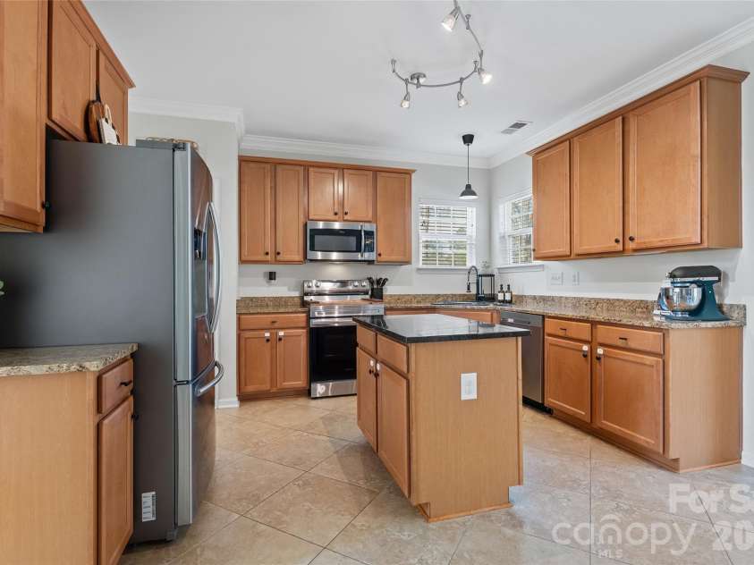 1272 Brecken Court, Kannapolis, NC 28081.  MLS# CAR4351961, YatesRealty ID 4644. 