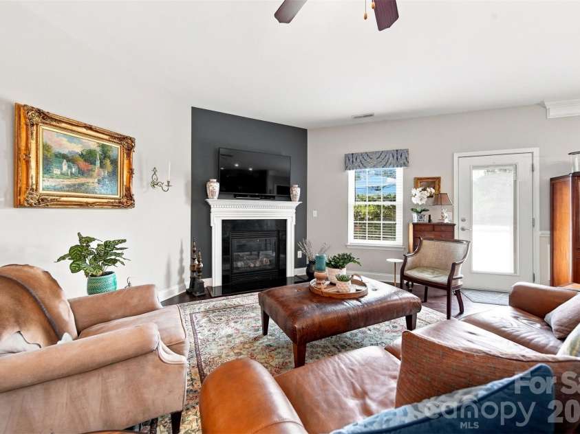 7244 Kenyon Drive, Denver, NC 28037.  MLS# CAR4414882, YatesRealty ID 46442. 