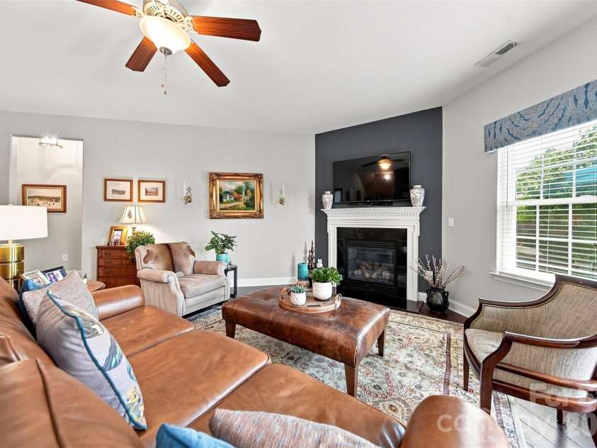 7244 Kenyon Drive, Denver, NC 28037.  MLS# CAR4414882, YatesRealty ID 46442. 