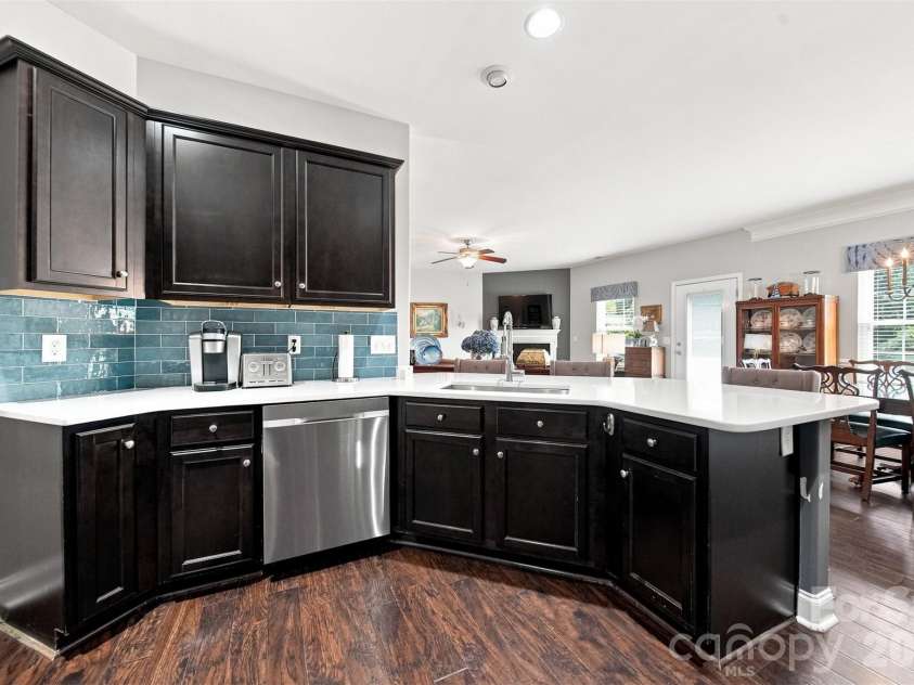 7244 Kenyon Drive, Denver, NC 28037.  MLS# CAR4414882, YatesRealty ID 46442. 
