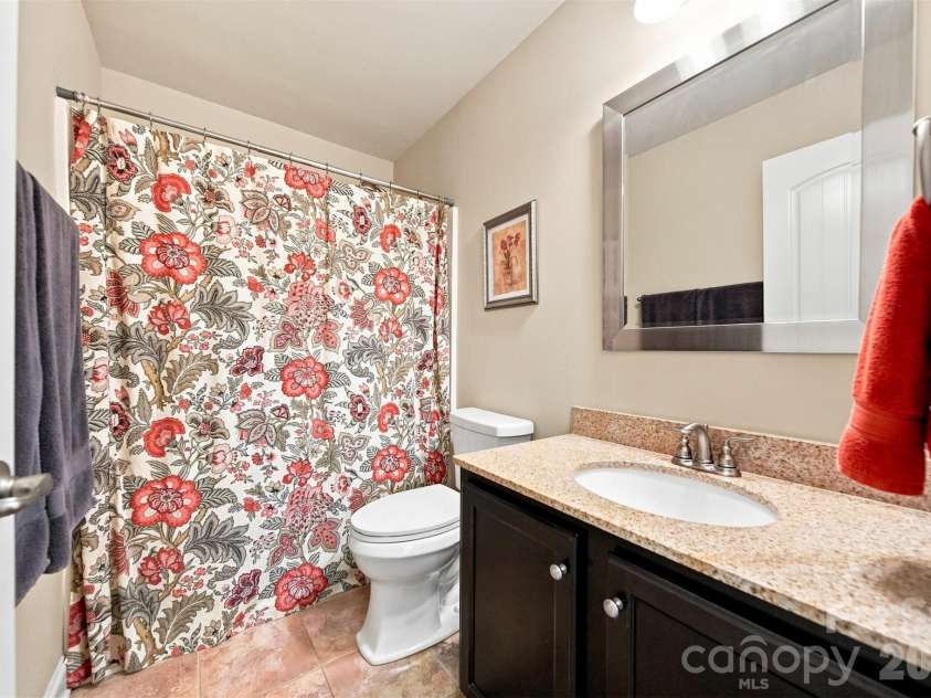 7244 Kenyon Drive, Denver, NC 28037.  MLS# CAR4414882, YatesRealty ID 46442. 