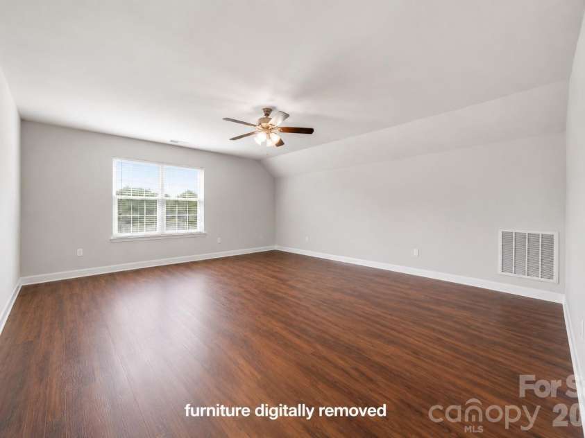 7244 Kenyon Drive, Denver, NC 28037.  MLS# CAR4414882, YatesRealty ID 46442. 