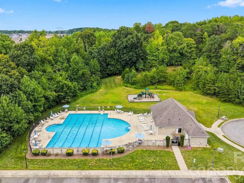 7244 Kenyon Drive, Denver, NC 28037.  MLS# CAR4414882, YatesRealty ID 46442. 