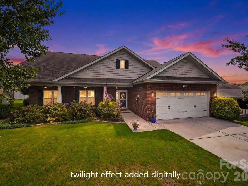 7244 Kenyon Drive, Denver, NC 28037.  MLS# CAR4414882, YatesRealty ID 46442. 