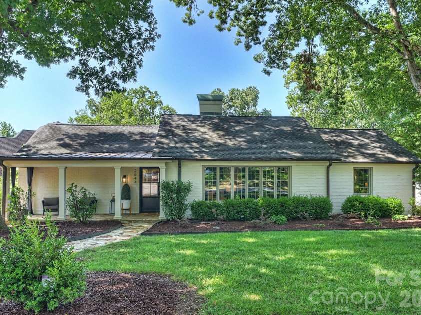 2644 Portland Avenue, Charlotte, NC 28207.  MLS# CAR4414749, YatesRealty ID 46443. 