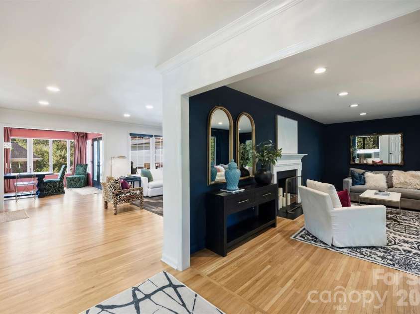 2644 Portland Avenue, Charlotte, NC 28207.  MLS# CAR4414749, YatesRealty ID 46443. 