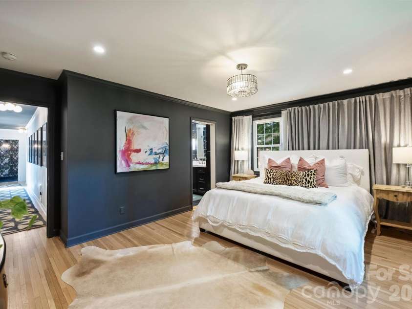 2644 Portland Avenue, Charlotte, NC 28207.  MLS# CAR4414749, YatesRealty ID 46443. 