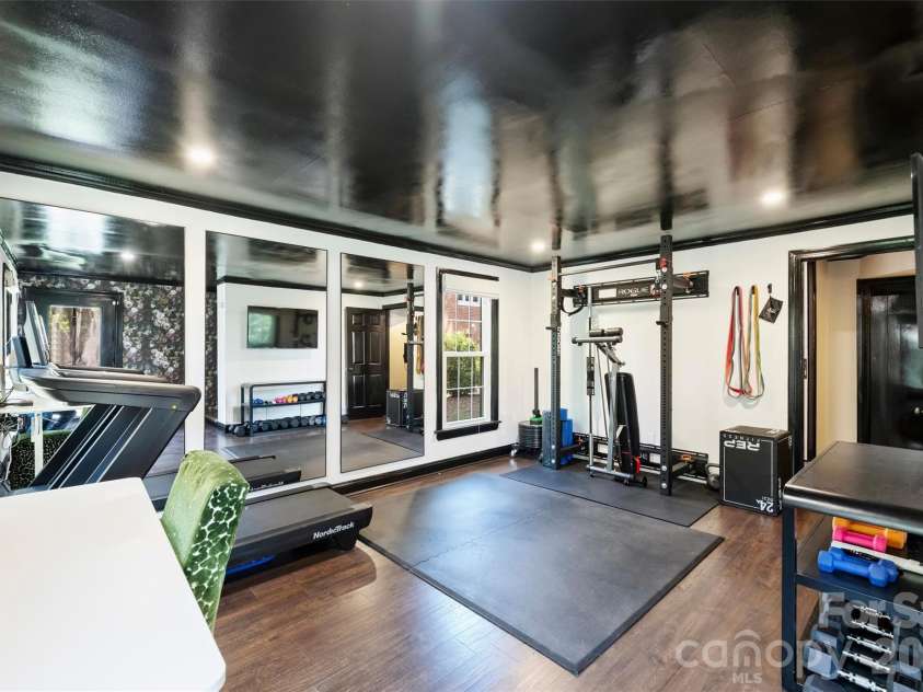 2644 Portland Avenue, Charlotte, NC 28207.  MLS# CAR4414749, YatesRealty ID 46443. 