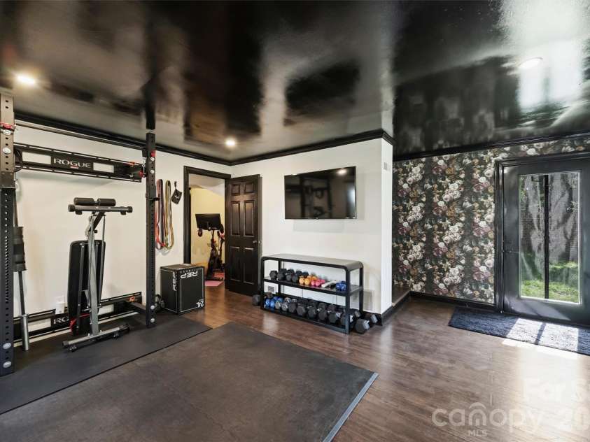 2644 Portland Avenue, Charlotte, NC 28207.  MLS# CAR4414749, YatesRealty ID 46443. 