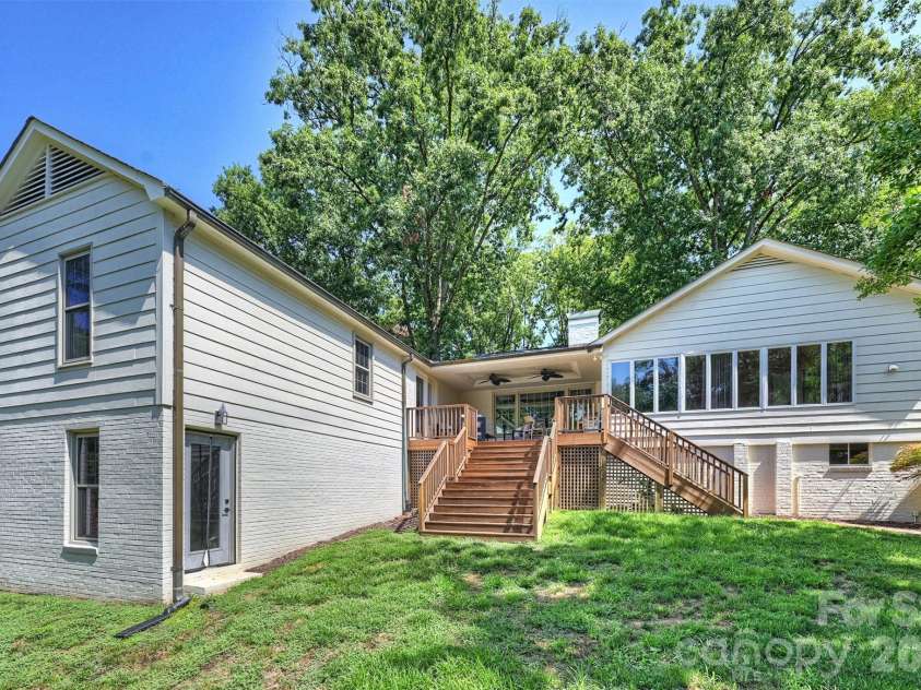 2644 Portland Avenue, Charlotte, NC 28207.  MLS# CAR4414749, YatesRealty ID 46443. 