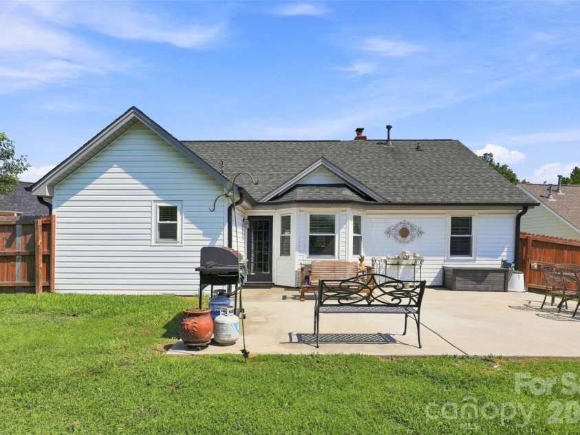2604 Fence Post Lane, Monroe, NC 28110.  MLS# CAR4409926, YatesRealty ID 46446. 