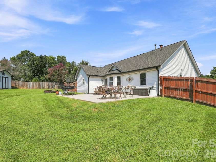 2604 Fence Post Lane, Monroe, NC 28110.  MLS# CAR4409926, YatesRealty ID 46446. 