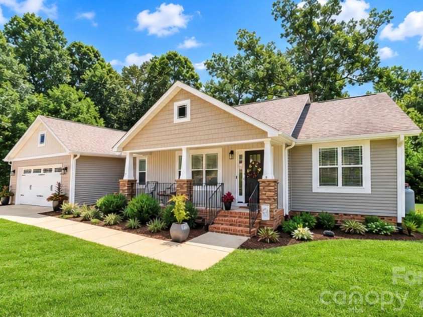 4084 Lydia Suzanne Place, Lincolnton, NC 28092.  MLS# CAR4413227, YatesRealty ID 46447. 