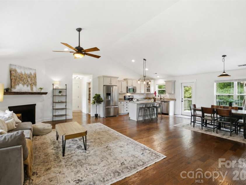 4084 Lydia Suzanne Place, Lincolnton, NC 28092.  MLS# CAR4413227, YatesRealty ID 46447. 