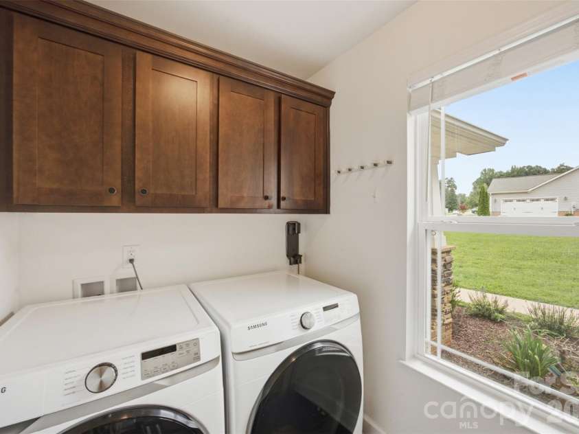 4084 Lydia Suzanne Place, Lincolnton, NC 28092.  MLS# CAR4413227, YatesRealty ID 46447. Laundry (off the primary)
