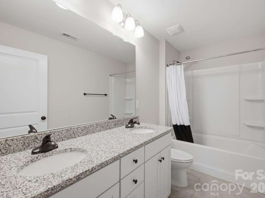 3830 Lake Breeze Drive, Sherrills Ford, NC 28673.  MLS# CAR4406708, YatesRealty ID 46448. 