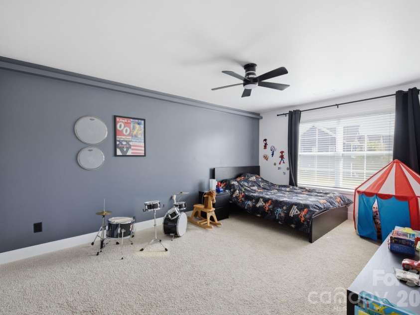 3830 Lake Breeze Drive, Sherrills Ford, NC 28673.  MLS# CAR4406708, YatesRealty ID 46448. 