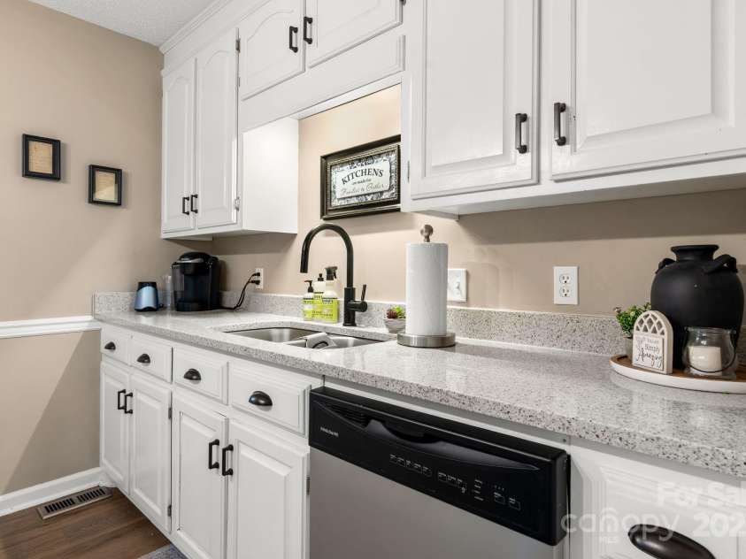 2169 Winds Avenue, Morganton, NC 28655.  MLS# CAR4291985, YatesRealty ID 4645. 