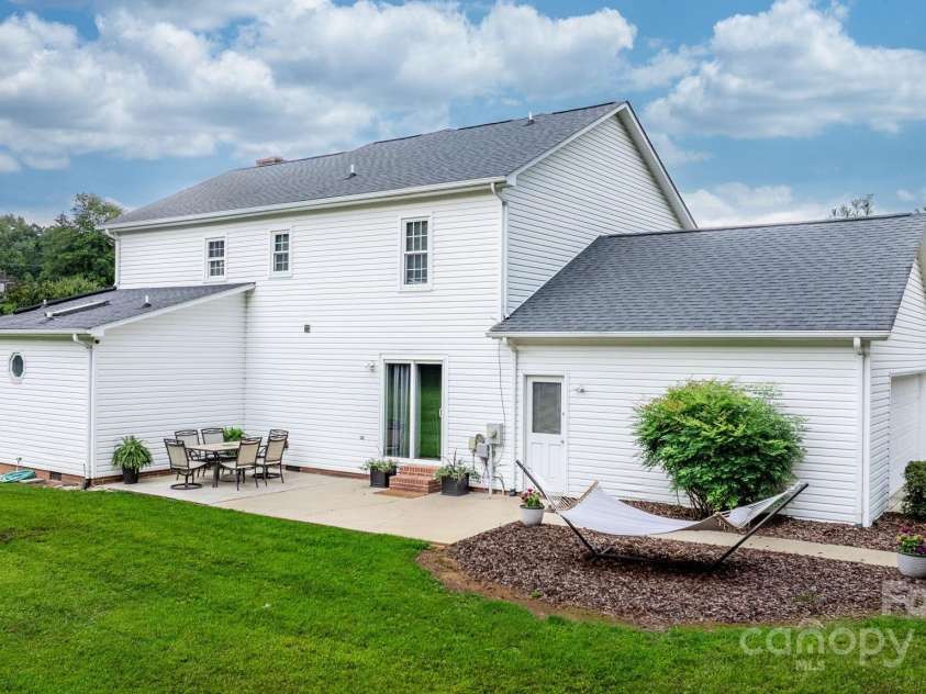 2169 Winds Avenue, Morganton, NC 28655.  MLS# CAR4291985, YatesRealty ID 4645. 