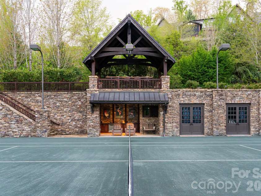 66 Deerhaven Lane, Asheville, NC 28803.  MLS# CAR4357942, YatesRealty ID 4645. 
