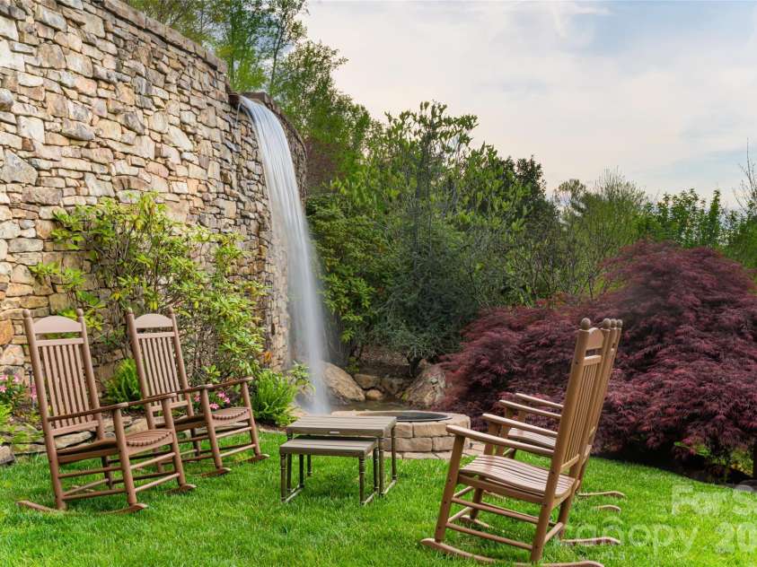 66 Deerhaven Lane, Asheville, NC 28803.  MLS# CAR4357942, YatesRealty ID 4645. 