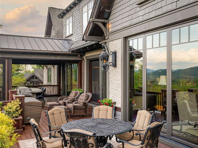 66 Deerhaven Lane, Asheville, NC 28803.  MLS# CAR4357942, YatesRealty ID 4645. 