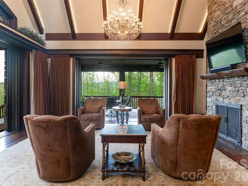 66 Deerhaven Lane, Asheville, NC 28803.  MLS# CAR4357942, YatesRealty ID 4645. 