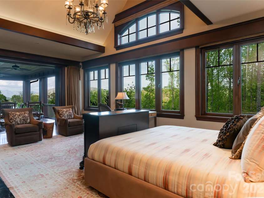 66 Deerhaven Lane, Asheville, NC 28803.  MLS# CAR4357942, YatesRealty ID 4645. 