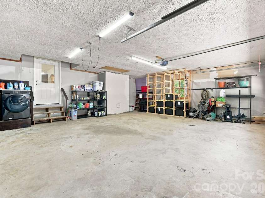 339 Indian Hills Loop, Waynesville, NC 28786.  MLS# CAR4417472, YatesRealty ID 46453. Garage
