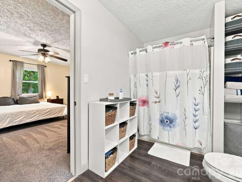 339 Indian Hills Loop, Waynesville, NC 28786.  MLS# CAR4417472, YatesRealty ID 46453. Primary bathroom 1