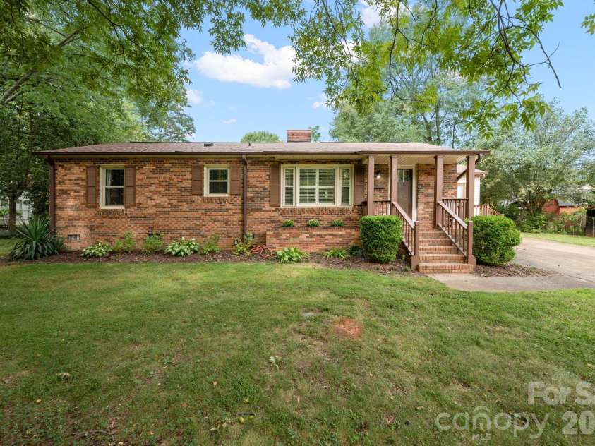 815 Katherine Avenue, Kings Mountain, NC 28086.  MLS# CAR4417510, YatesRealty ID 46456. 