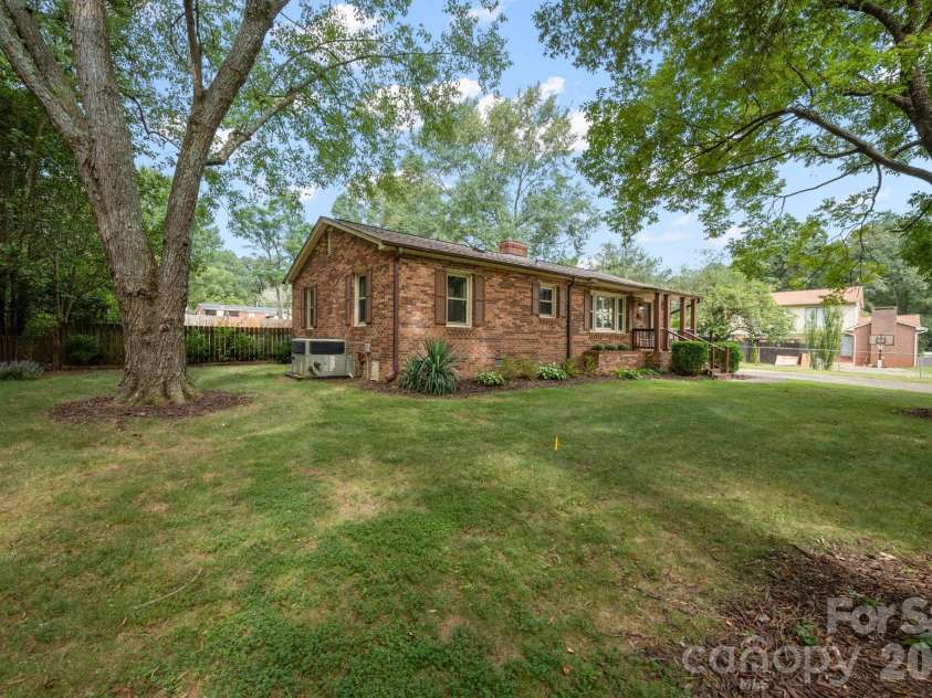 815 Katherine Avenue, Kings Mountain, NC 28086.  MLS# CAR4417510, YatesRealty ID 46456. 