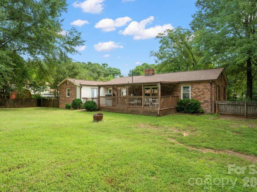815 Katherine Avenue, Kings Mountain, NC 28086.  MLS# CAR4417510, YatesRealty ID 46456. 