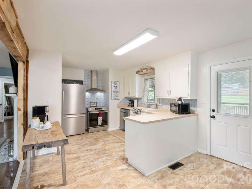 815 Katherine Avenue, Kings Mountain, NC 28086.  MLS# CAR4417510, YatesRealty ID 46456. 