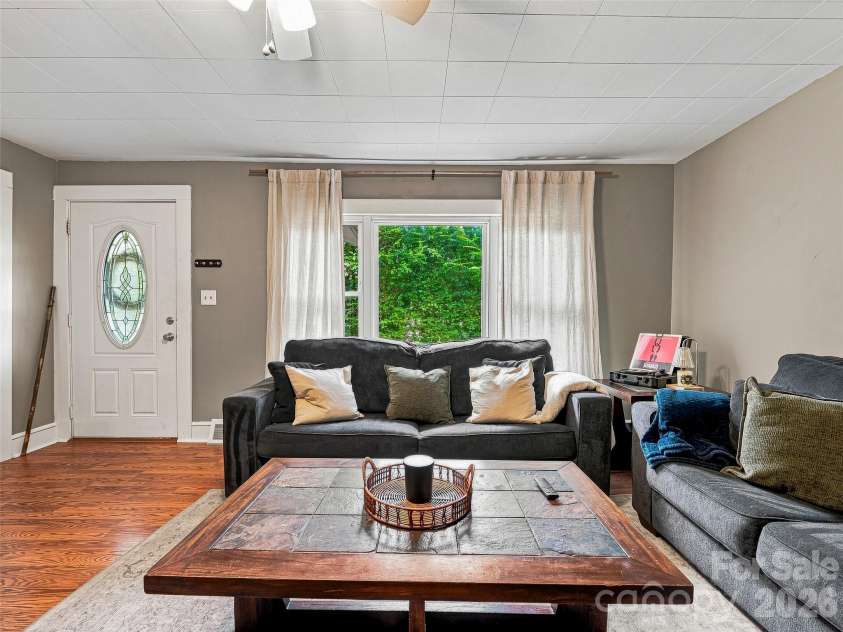 6 Bradford Circle, Candler, NC 28715.  MLS# CAR4413889, YatesRealty ID 46457. 