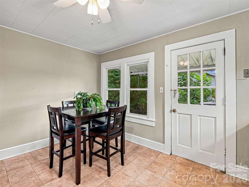 6 Bradford Circle, Candler, NC 28715.  MLS# CAR4413889, YatesRealty ID 46457. 