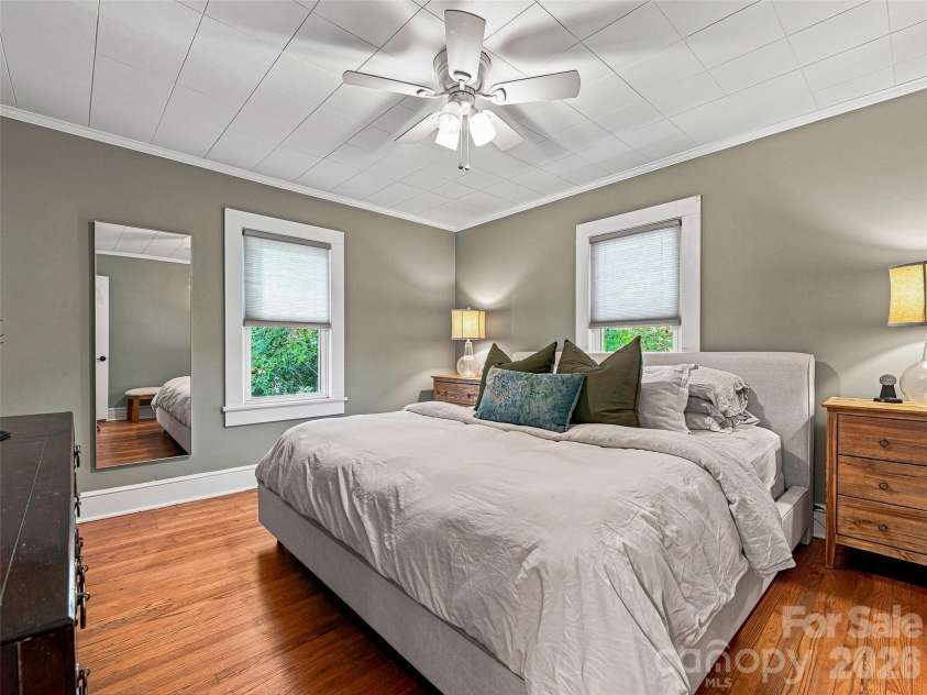 6 Bradford Circle, Candler, NC 28715.  MLS# CAR4413889, YatesRealty ID 46457. 