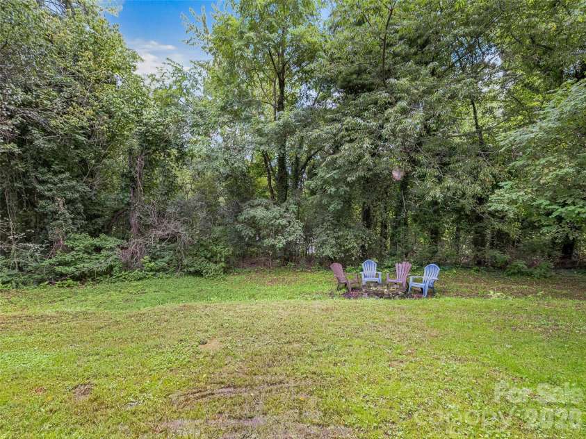 6 Bradford Circle, Candler, NC 28715.  MLS# CAR4413889, YatesRealty ID 46457. 