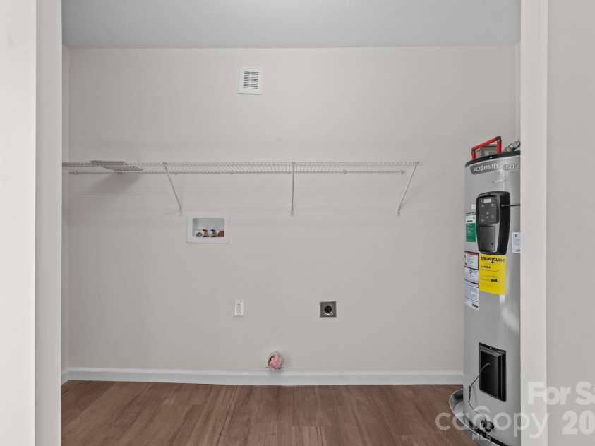 83 Hillside Street, Franklin, NC 28734.  MLS# CAR4340629, YatesRealty ID 4646. 