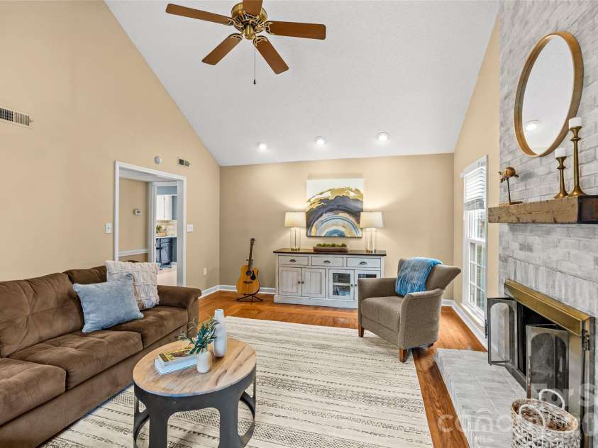 9619 Radner Lane, Charlotte, NC 28277.  MLS# CAR4344112, YatesRealty ID 4646. 