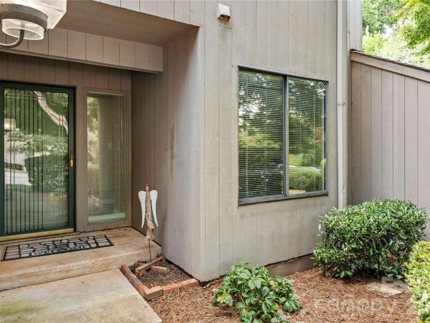102 Ridgeport Road, Clover, SC 29710.  MLS# CAR4416607, YatesRealty ID 46460. 
